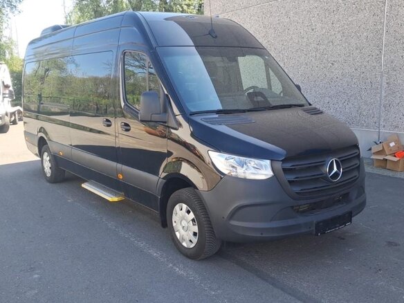 2025 Mercedes-Benz Sprinter, чёрный, 12800000 рублей - вид 2