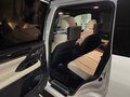2017 Lexus LX 570 III Рестайлинг 2, белый, 7650000 рублей - вид 9