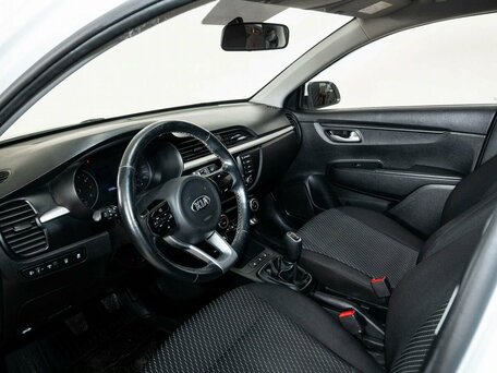 2018 Kia Rio IV, белый, 1094000 рублей, вид 5