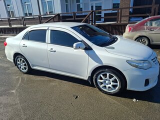 2011 Toyota Corolla X (E140, E150) Рестайлинг, белый, 720000 рублей, вид 3