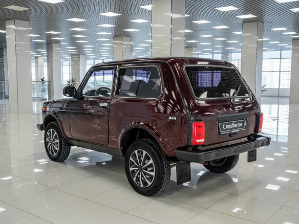 2011 Lada (ВАЗ) 2121 (4x4) I Рестайлинг, красный - вид 3