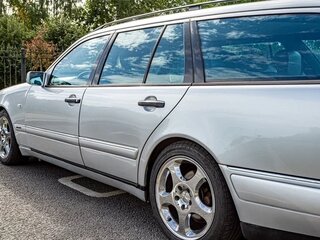 1998 Mercedes-Benz E-Класс 280 II (W210, S210), белый, 750000 рублей, вид 4