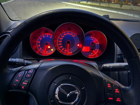 2007 Mazda 3 I (BK) Рестайлинг, красный, 690000 рублей - вид 9