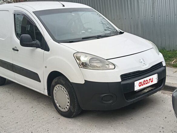 2013 Peugeot Partner II Рестайлинг, белый, 465000 рублей - вид 2