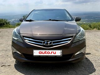 2016 Hyundai Solaris I Рестайлинг, коричневый, 890000 рублей, вид 2