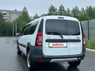2017 Lada (ВАЗ) Largus Cross I, белый, 850000 рублей, вид 5