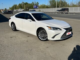 2021 Lexus ES 300h VII, белый, 4050000 рублей, вид 3