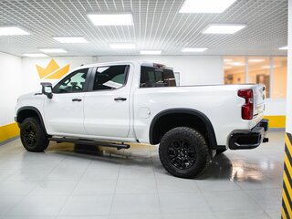 2026 Chevrolet Silverado ZR2 IV (T1XX) Рестайлинг, белый, 11499000 рублей, вид 4