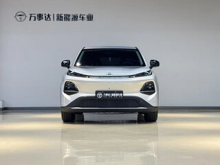 2026 Changan Qiyuan Q05 51.9 kWh II, серебристый, 2111100 рублей, вид 2