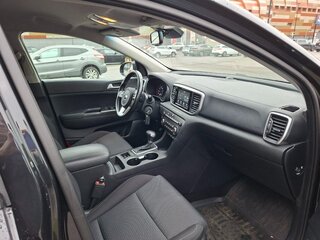 2018 Kia Sportage IV Рестайлинг, чёрный, 2200000 рублей, вид 5