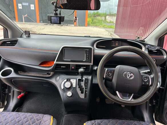 2017 Toyota Sienta II, чёрный, 1300000 рублей - вид 9