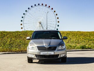2012 Skoda Fabia II Рестайлинг, серый, 550000 рублей, вид 3