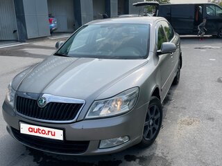 2010 Skoda Octavia II (A5) Рестайлинг, серый, 500000 рублей, вид 1