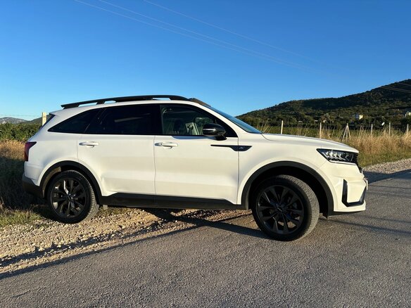 2022 Kia Sorento IV, белый, 3990000 рублей - вид 2