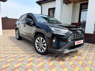 2020 Toyota RAV4 V (XA50), чёрный, 2650000 рублей, вид 2