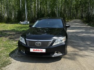 2014 Toyota Camry VII (XV50), чёрный, 1400000 рублей, вид 3