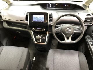 2017 Nissan Serena V (C27), чёрный, 1356000 рублей, вид 5