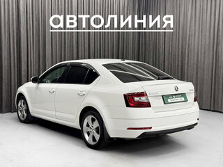 2019 Skoda Octavia III (A7) Рестайлинг, белый, 1899000 рублей, вид 3