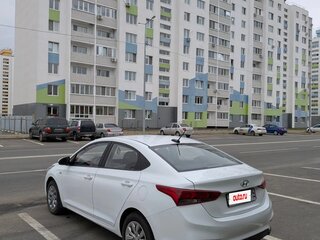 2019 Hyundai Solaris II, белый, 599000 рублей, вид 3
