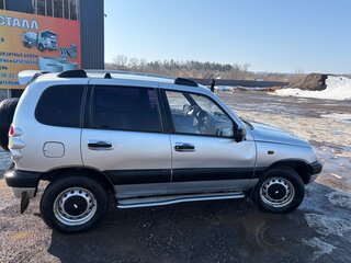 2005 Chevrolet Niva I, серебристый, 370000 рублей, вид 4