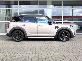 2022 Mini Countryman Cooper II Рестайлинг, белый, 2650000 рублей, вид 5