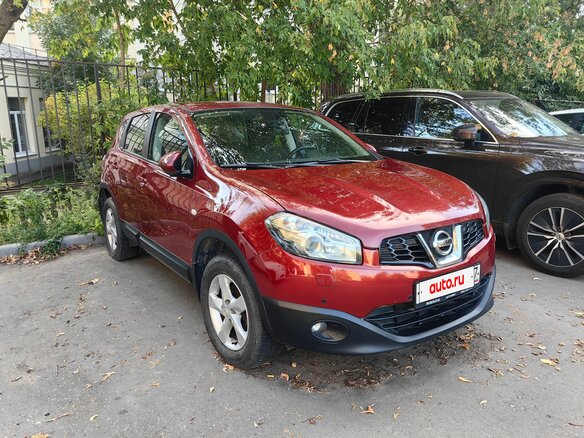2013 Nissan Qashqai I Рестайлинг, красный - вид 1