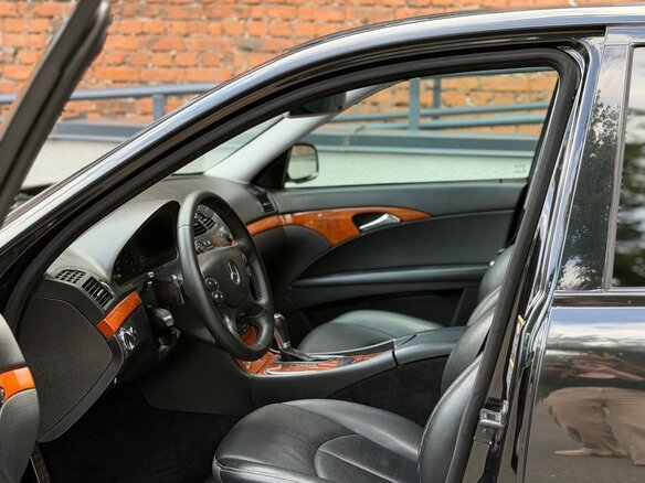 2006 Mercedes-Benz E-Класс 200 III (W211, S211) Рестайлинг, чёрный, 1100000 рублей - вид 9