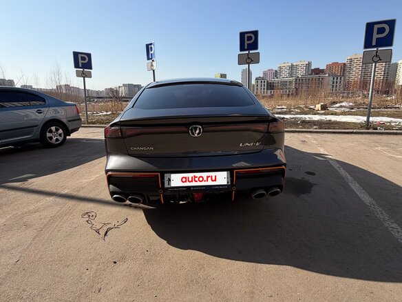 2024 Changan UNI-V I, серый, 2190000 рублей - вид 3