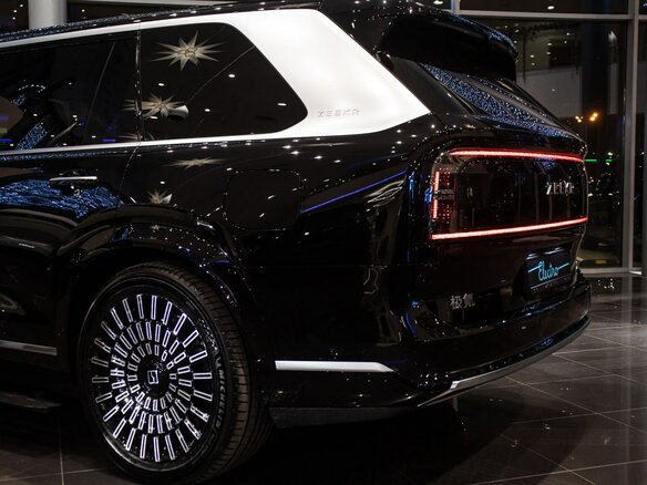 2025 Zeekr 9X 70 kWh, чёрный, 12200000 рублей - вид 9