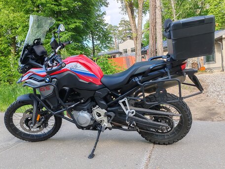 2021 BMW F 850 GS, красный, 825000 рублей, вид 4