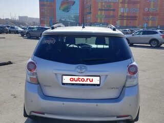 2011 Toyota Verso I, серебристый, 1180000 рублей, вид 5