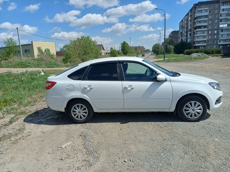 2022 Lada (ВАЗ) Granta I Рестайлинг, белый, 690000 рублей, вид 3