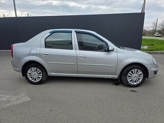 2011 Renault Logan I Рестайлинг, серебристый, 550000 рублей, вид 3