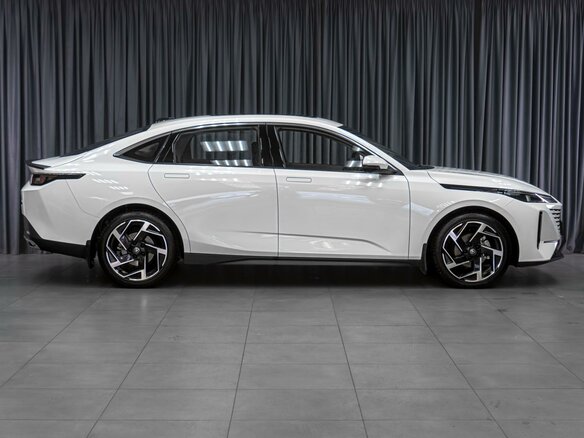 2024 Changan Lamore, белый, 1799000 рублей - вид 4