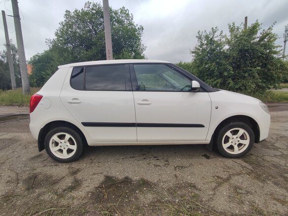 2008 Skoda Fabia II, белый, 410000 рублей - вид 2