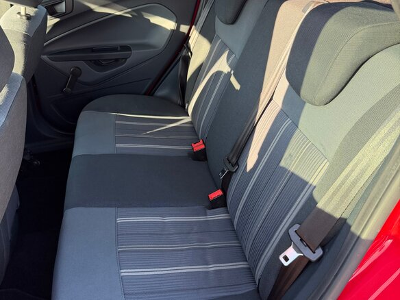 2009 Ford Fiesta Mk6, красный - вид 35