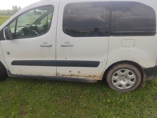 2011 Peugeot Partner II, белый, 750000 рублей, вид 3