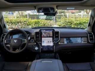 2026 Ram 1500 Crew Cab V Рестайлинг, белый, 11900000 рублей, вид 3