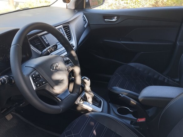 2018 Hyundai Solaris II, бежевый - вид 3