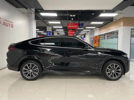 2023 BMW X6 30i III (G06) Рестайлинг, чёрный, 7816000 рублей, вид 2
