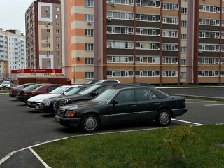 1990 Mercedes-Benz W124 230, серый, 699000 рублей, вид 4