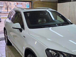 2014 Volkswagen Touareg II, белый, 2300000 рублей, вид 3