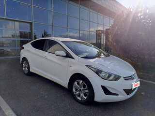 2014 Hyundai Elantra V (MD) Рестайлинг, белый, 900000 рублей, вид 3