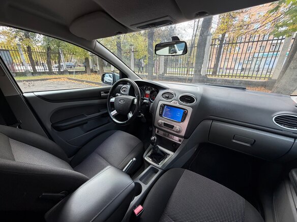 2010 Ford Focus II Рестайлинг, серый, 475000 рублей - вид 4