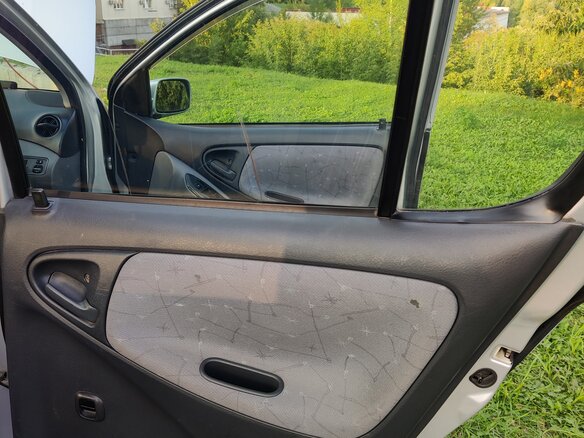 1999 Toyota Vitz I (P10), серебристый - вид 22