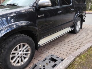 2012 Toyota Hilux Arctic Trucks AT38 VII Рестайлинг, чёрный, 1900000 рублей, вид 3