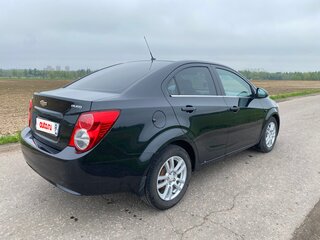 2014 Chevrolet Aveo II, чёрный, 690000 рублей, вид 4