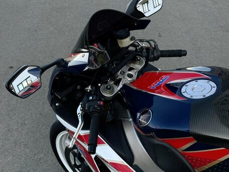 2011 Honda CBR 1000 RR/RA Fireblade, белый, 800000 рублей, вид 4