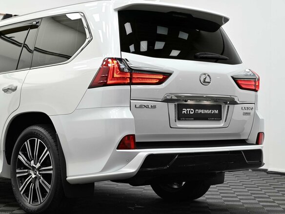 2018 Lexus LX 570 III Рестайлинг 2, белый, 9990000 рублей - вид 5
