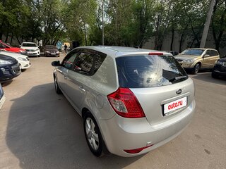 2010 Kia Ceed I Рестайлинг, серебристый, 650000 рублей, вид 4